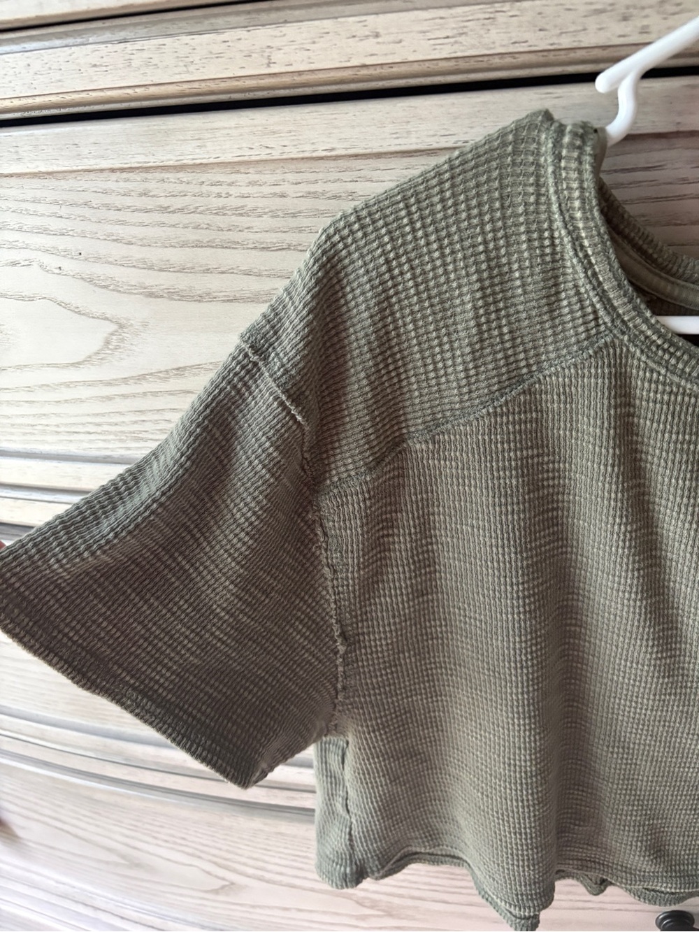 100% Cotton Aerie Waffle Knit Cropped Short Sleeve Tee Olive Green Fall Top - Picture 2 of 8